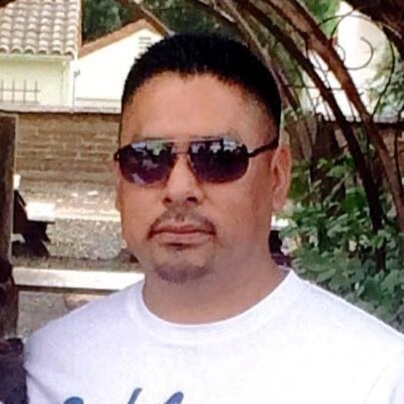 Meet your Posher, Fernando - Picture 1 of 1